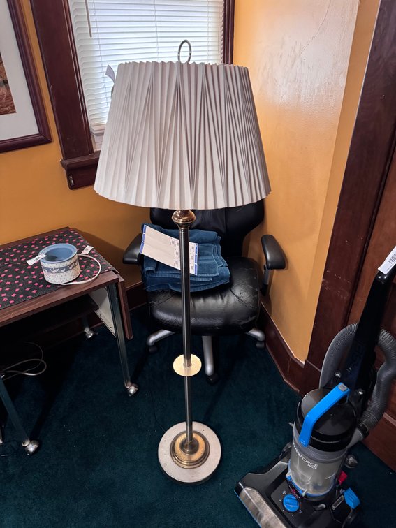 Corner lamp