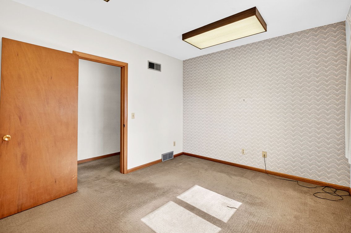 Image for MINIMUM BID AUCTION $59,000! 617 Miami St