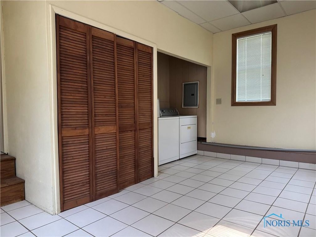 Image for MINIMUM BID AUCTION $150,000! 7944 Hill Ave