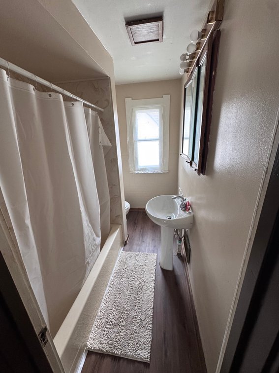 Image for MINIMUM BID AUCTION $59,000! 202 E Union St