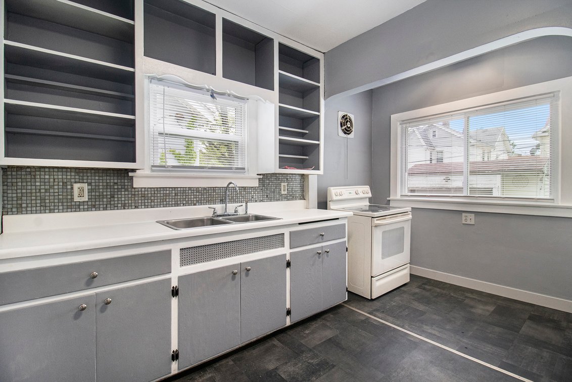 Image for MINIMUM BID AUCTION $70,000! 4409 Fairview