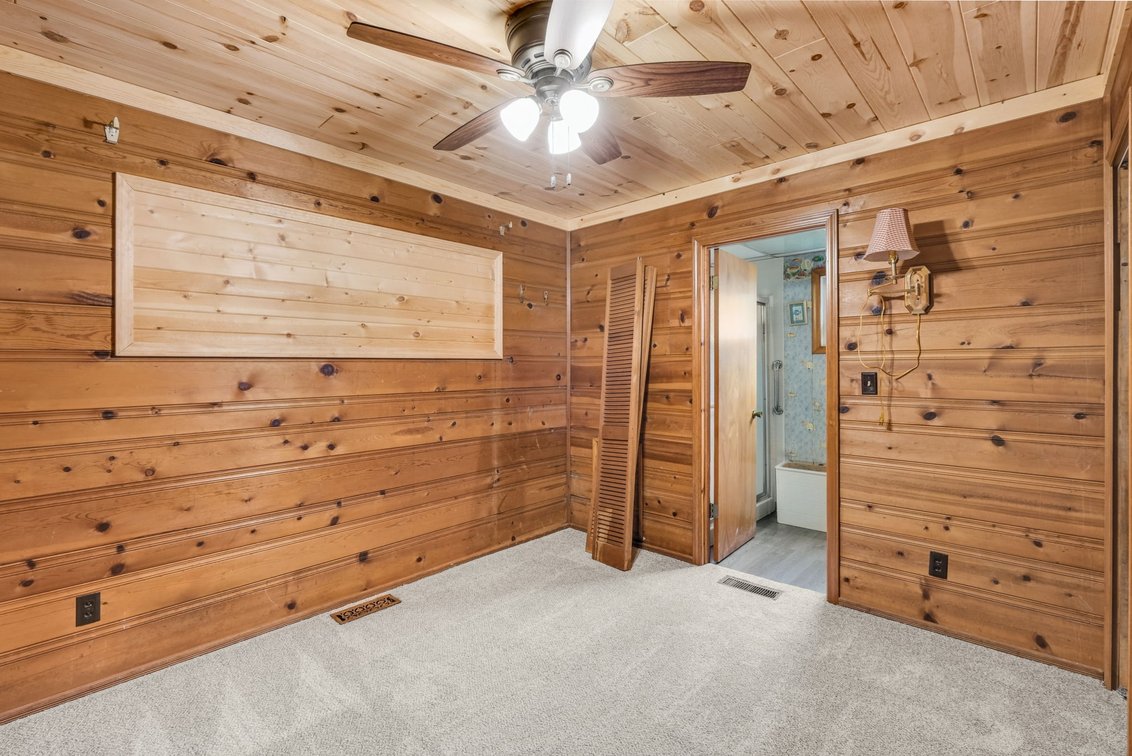 Image for MINIMUM BID AUCTION $425,000! 12294 Lakeshore Dr