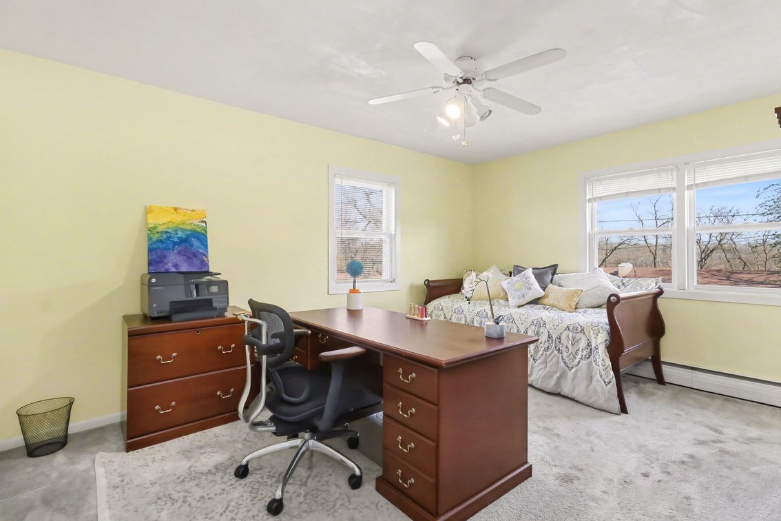 Image for MINIMUM BID AUCTION $225,000! 5930 N River Rd