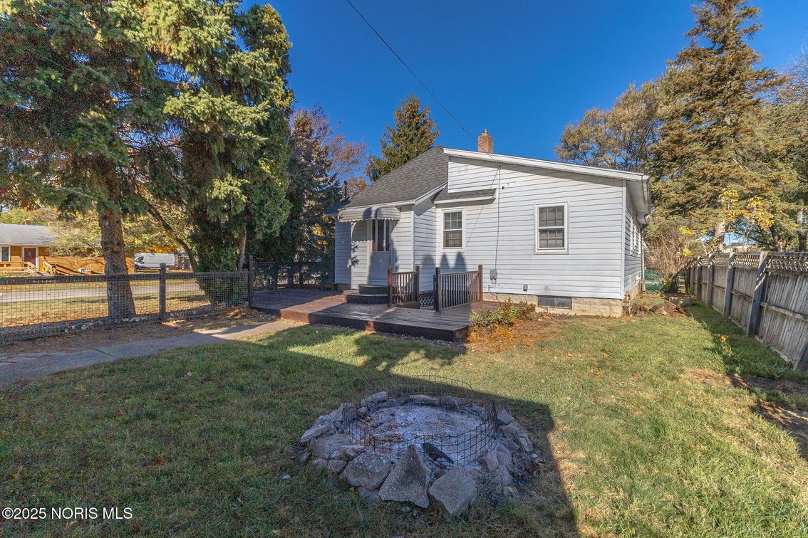 Image for MINIMUM BID AUCTION $139,000! 402 East Indiana