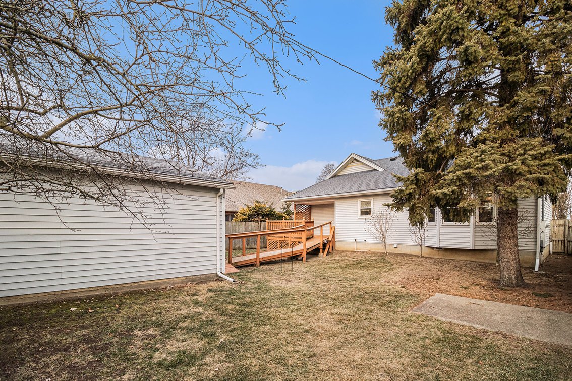 Image for MINIMUM BID AUCTION $125,000! 520 W John St