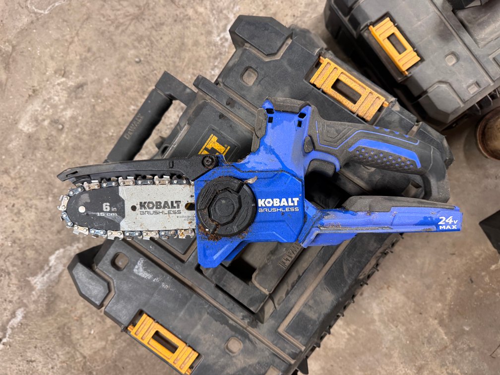 Kobalt electric saw