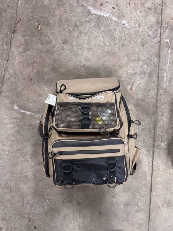Fishing tackle bag