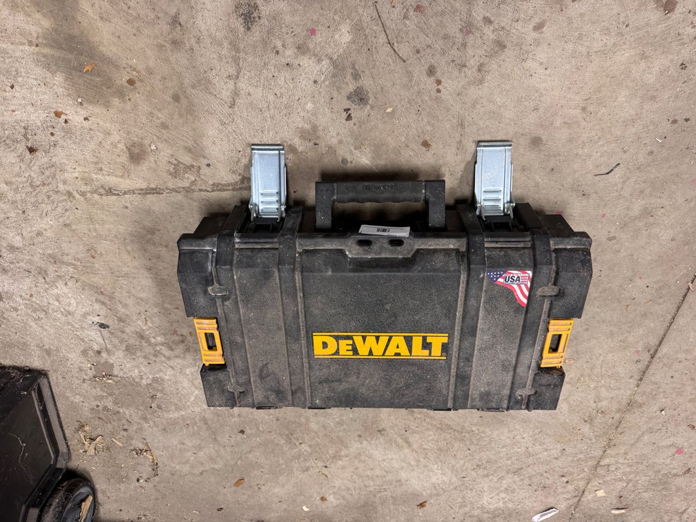 Dewalt sawzall with case