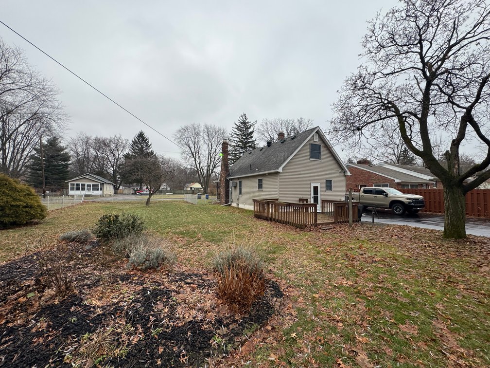 Image for MINIMUM BID AUCTION $69,000! 711 Sawyer Rd