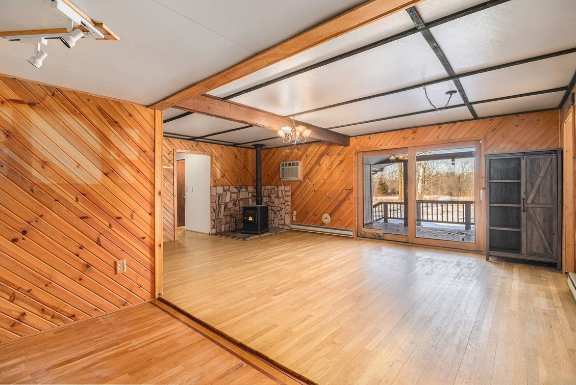 Image for MINIMUM BID AUCTION $209,000! 2460 County Road 62