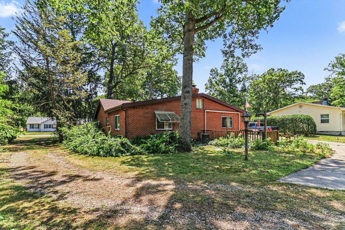 Image for MINIMUM BID AUCTION $149,000! 635 Glengary Rd