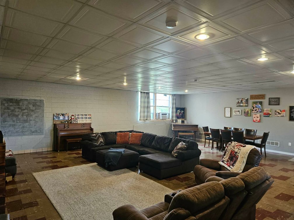 Image for MINIMUM BID AUCTION $160,000! 28025 Main St
