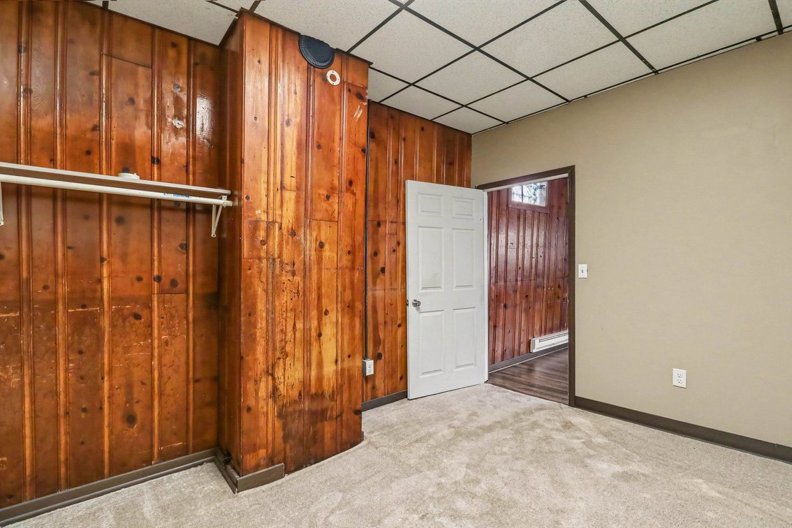 Image for MINIMUM BID AUCTION $49,000! 702 E Broadway