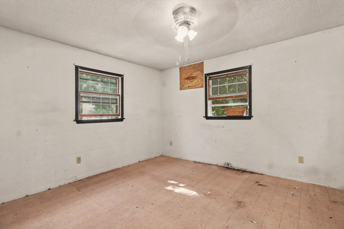 Image for MINIMUM BID AUCTION $149,000! 210 N. North Curtice Road