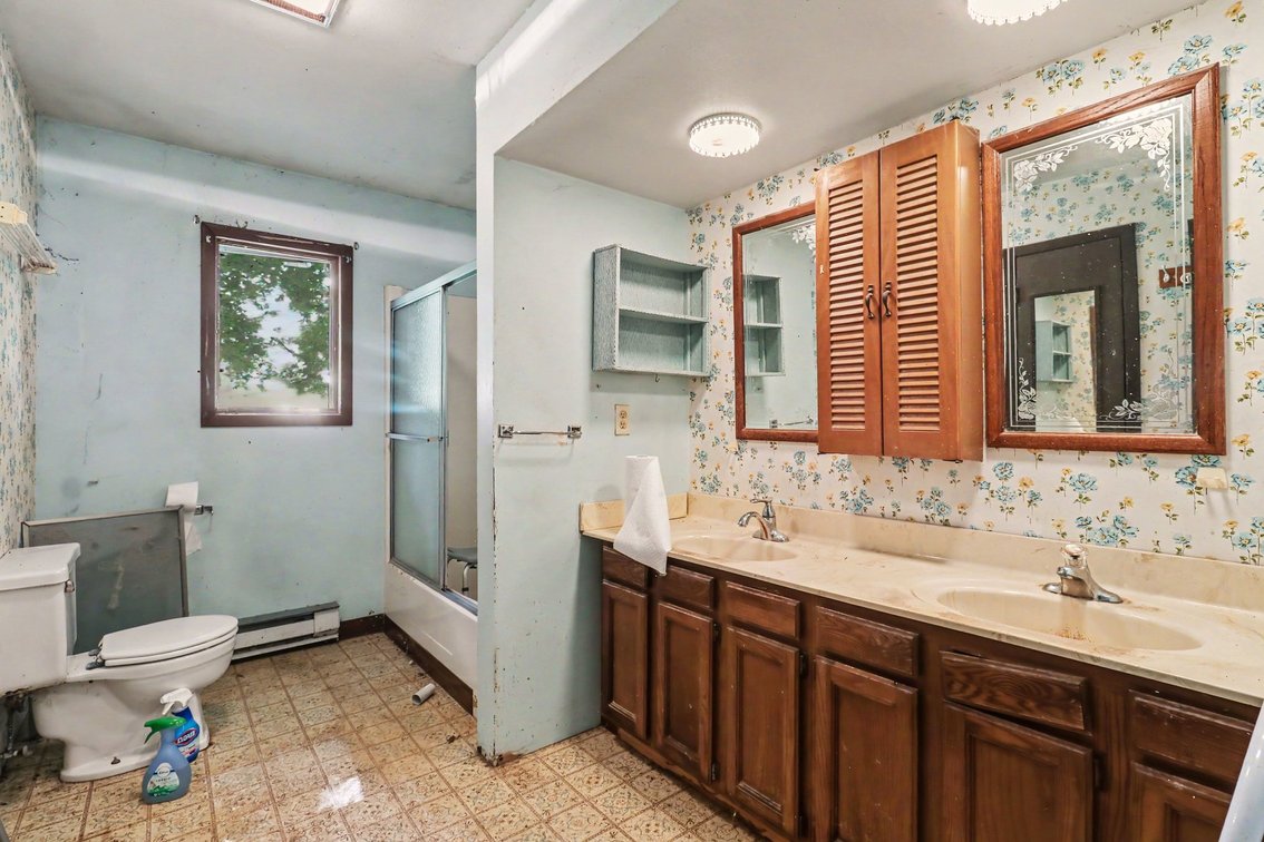 Image for MINIMUM BID AUCTION $149,000! 210 N. North Curtice Road