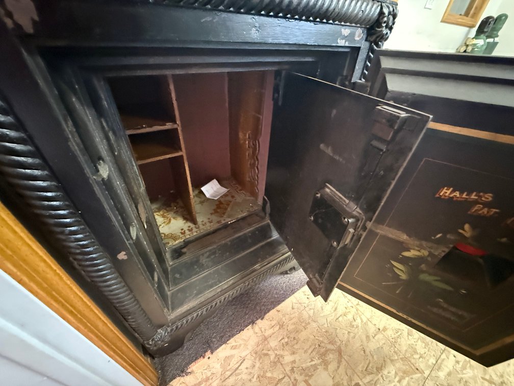 Image for MINIMUM BID AUCTION $75,000! 257 Mason St