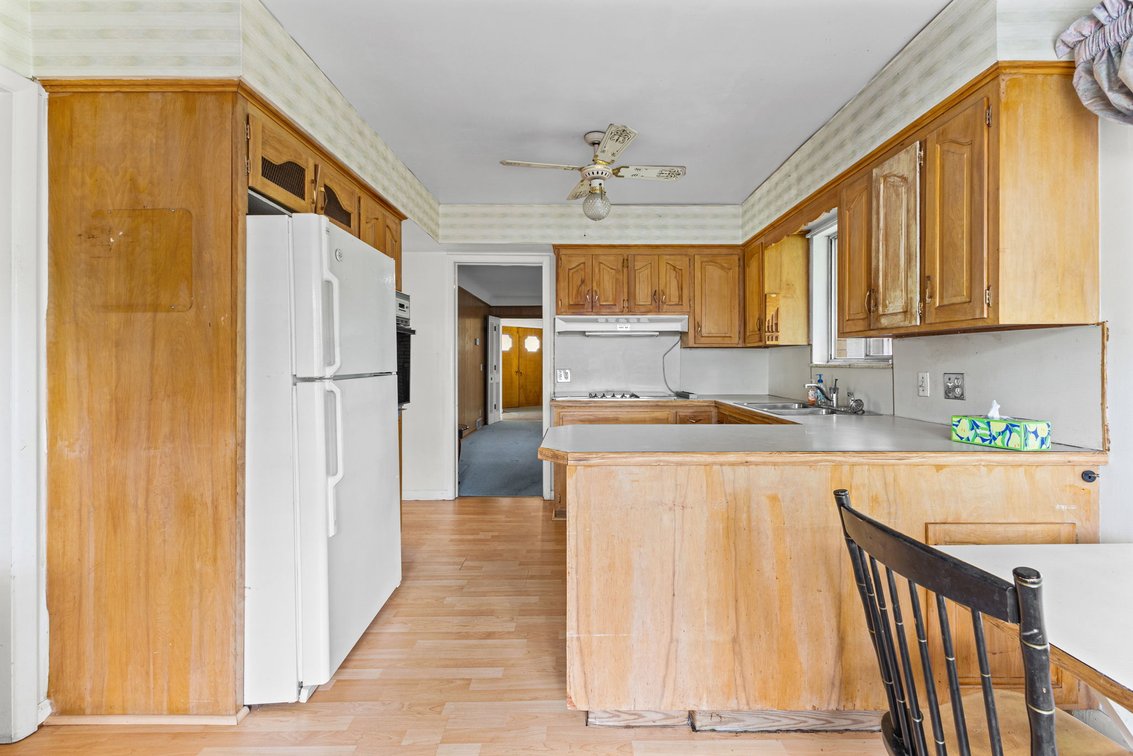 Image for MINIMUM BID AUCTION $119,000! 3739 S Beverly Hills Dr
