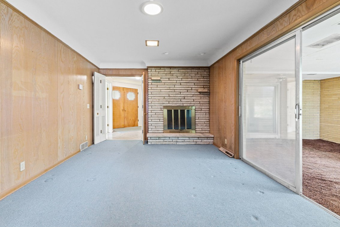 Image for MINIMUM BID AUCTION $119,000! 3739 S Beverly Hills Dr