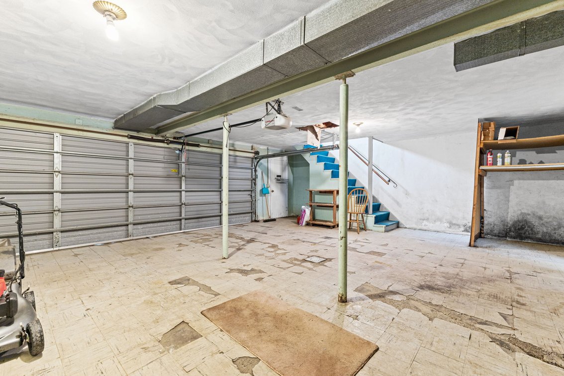 Image for MINIMUM BID AUCTION $119,000! 3739 S Beverly Hills Dr