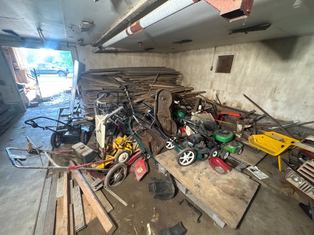 Assorted Lawn-Boy, Craftsman & Ariens Power Equipment