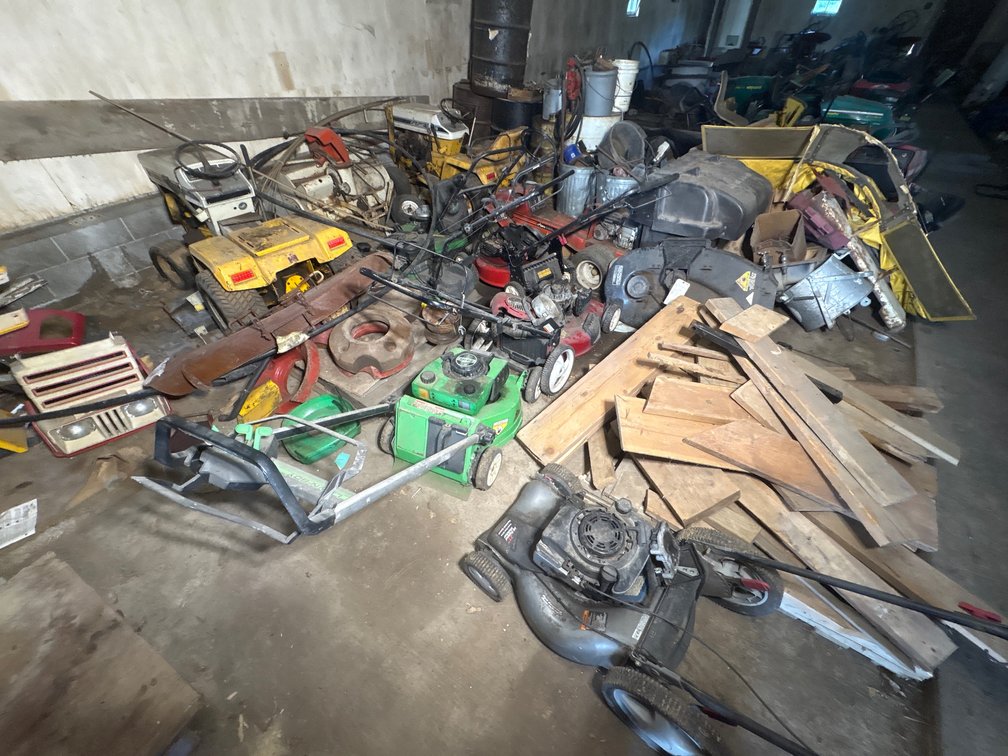Assorted Lawn & Garden Power Equipment