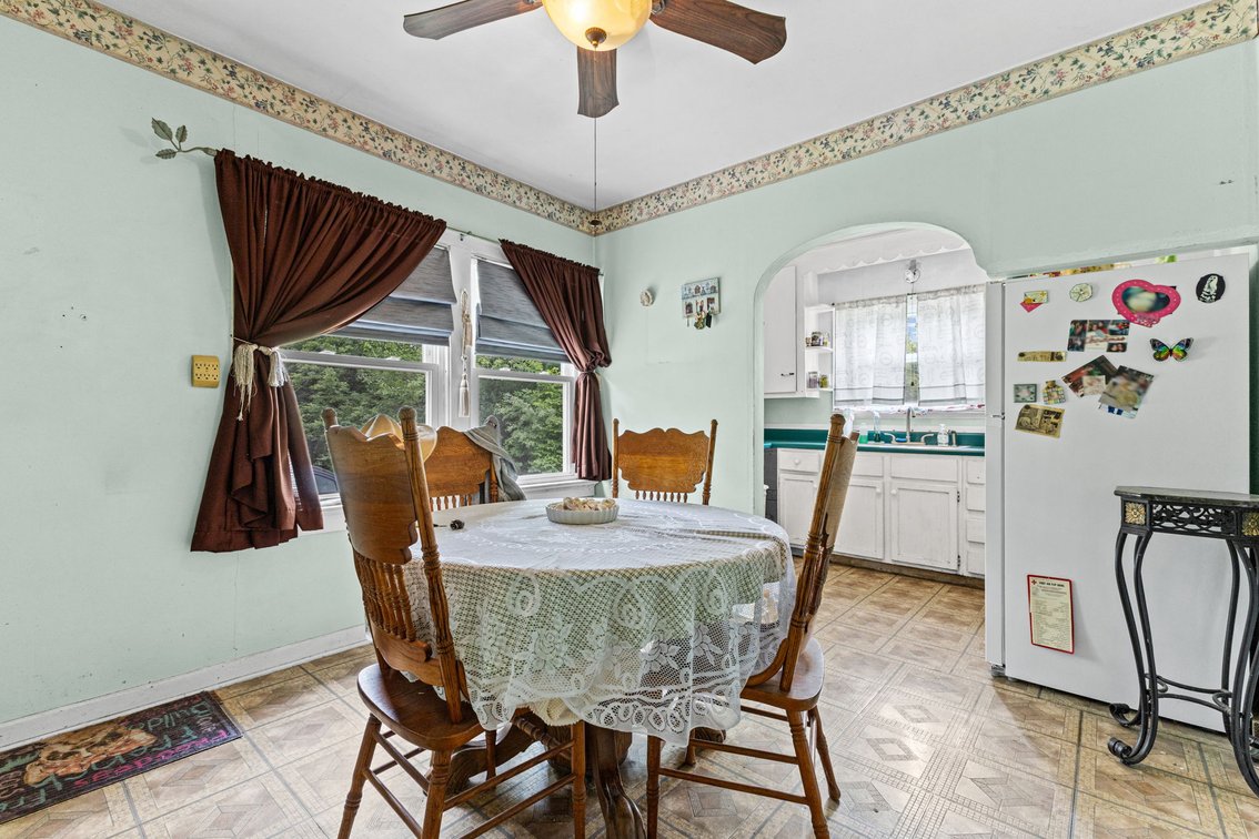 Image for MINIMUM BID AUCTION $119,000! 8905 Mandell Rd