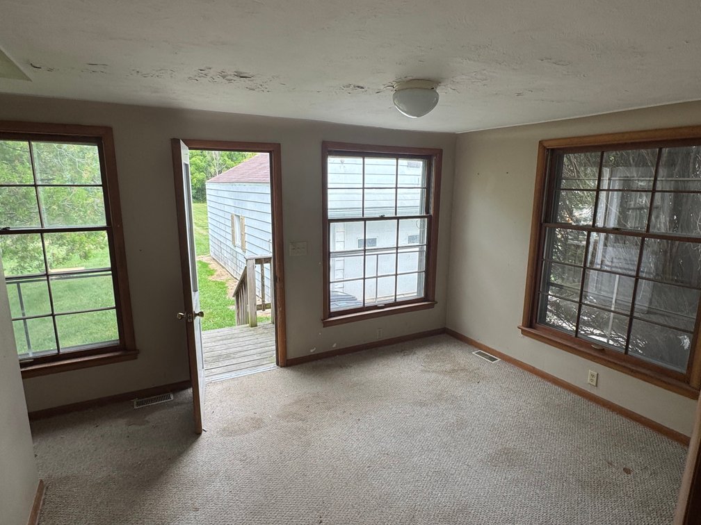 Image for MINIMUM BID AUCTION $99,000! 847 Walnut St