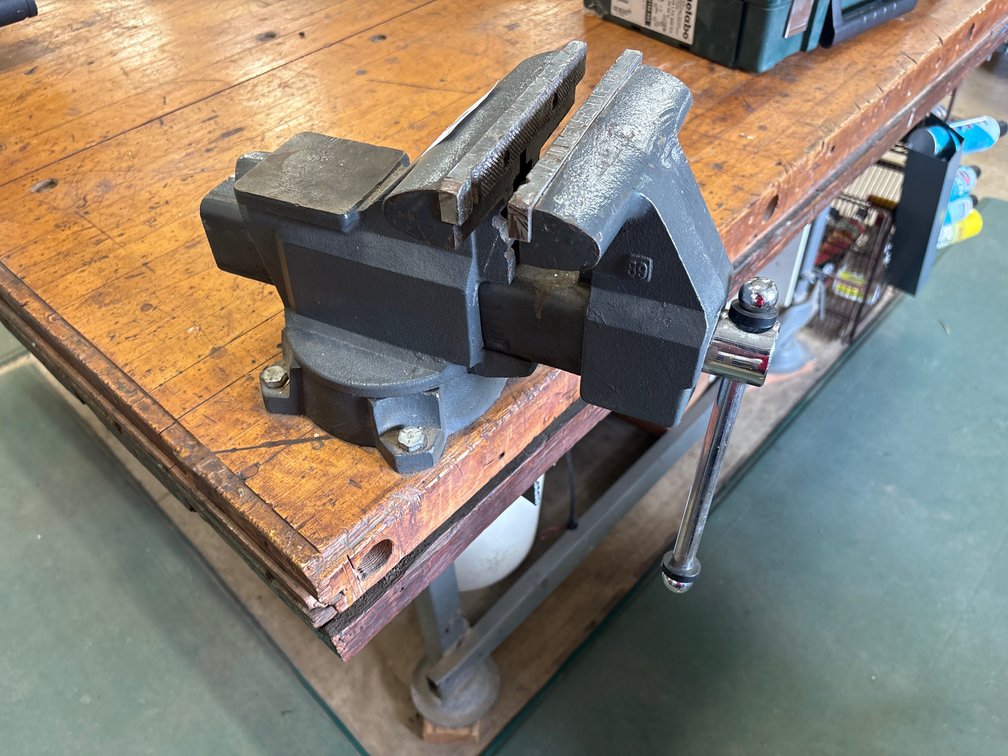 Craftsman Swivel Base Bench Vise