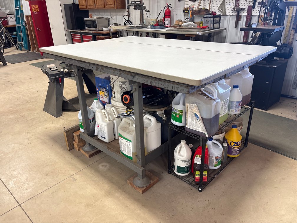 Heavy-Duty Industrial Workbench with Solo Vise