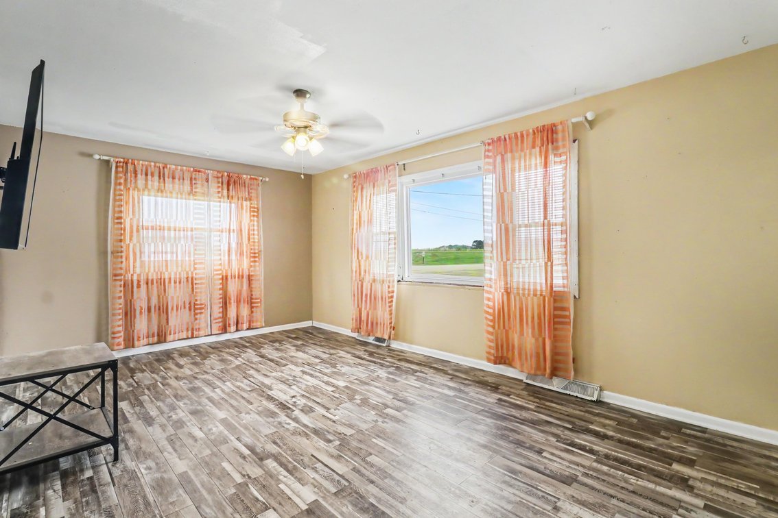 Image for MINIMUM BID AUCTION $110,000! 20750 Taylor St