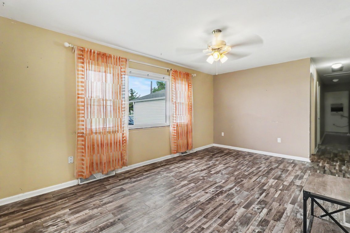 Image for MINIMUM BID AUCTION $110,000! 20750 Taylor St