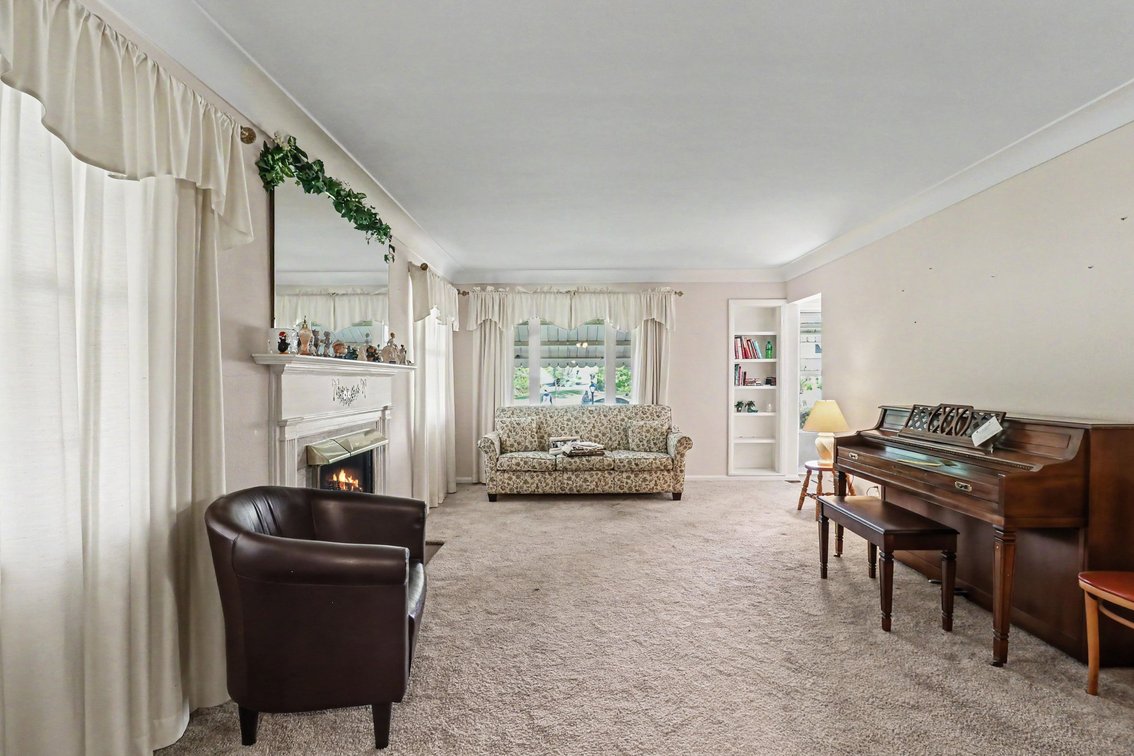 Image for MINIMUM BID AUCTION $199,000! 2425 River Rd