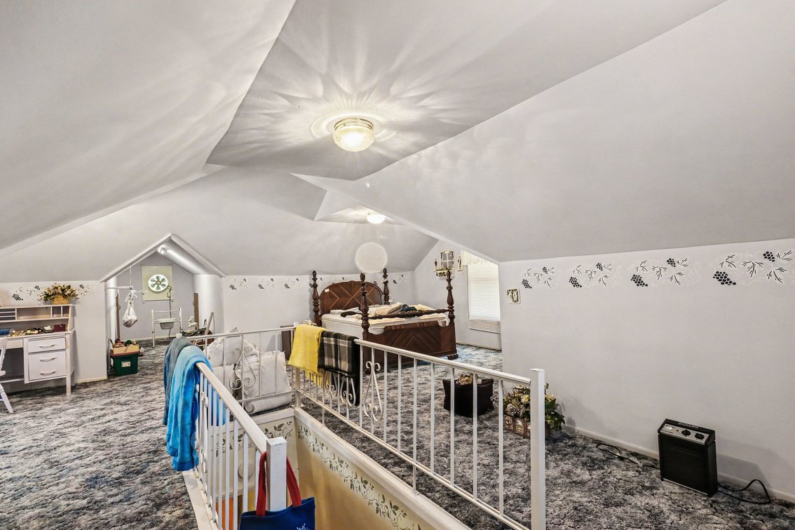 Image for MINIMUM BID AUCTION $199,000! 2425 River Rd