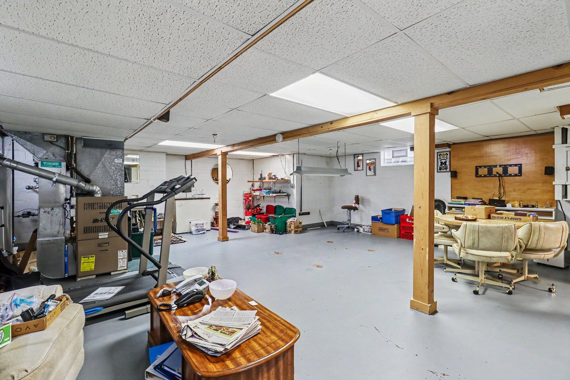 Image for MINIMUM BID AUCTION $199,000! 2425 River Rd