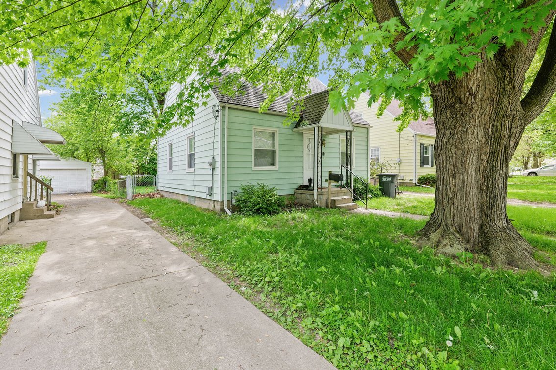 Image for SOLD PRIOR TO AUCTION! 523 S Westwood