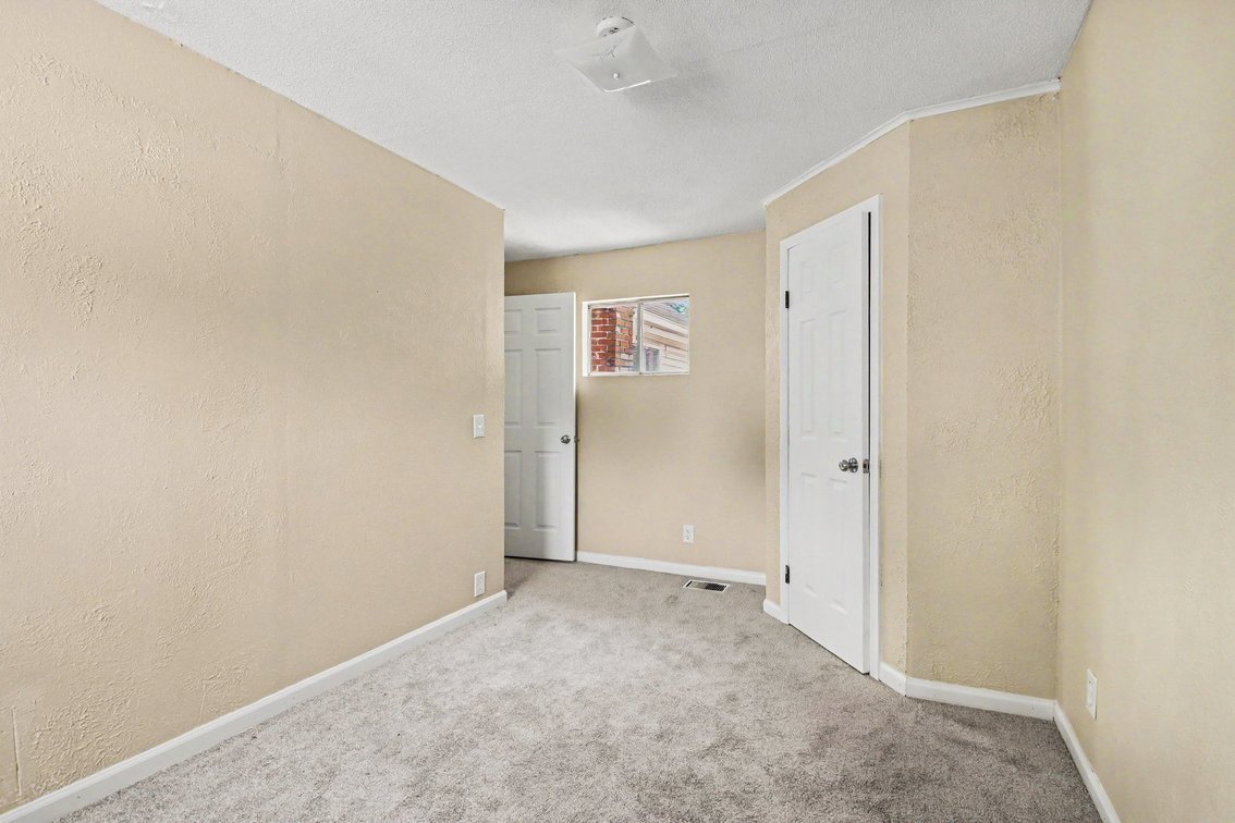 Image for MINIMUM BID AUCTION $89,000! 10909 Maple St