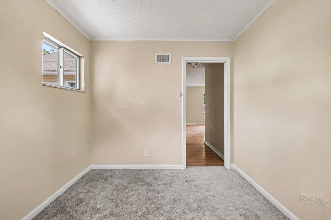 Image for MINIMUM BID AUCTION $89,000! 10909 Maple St