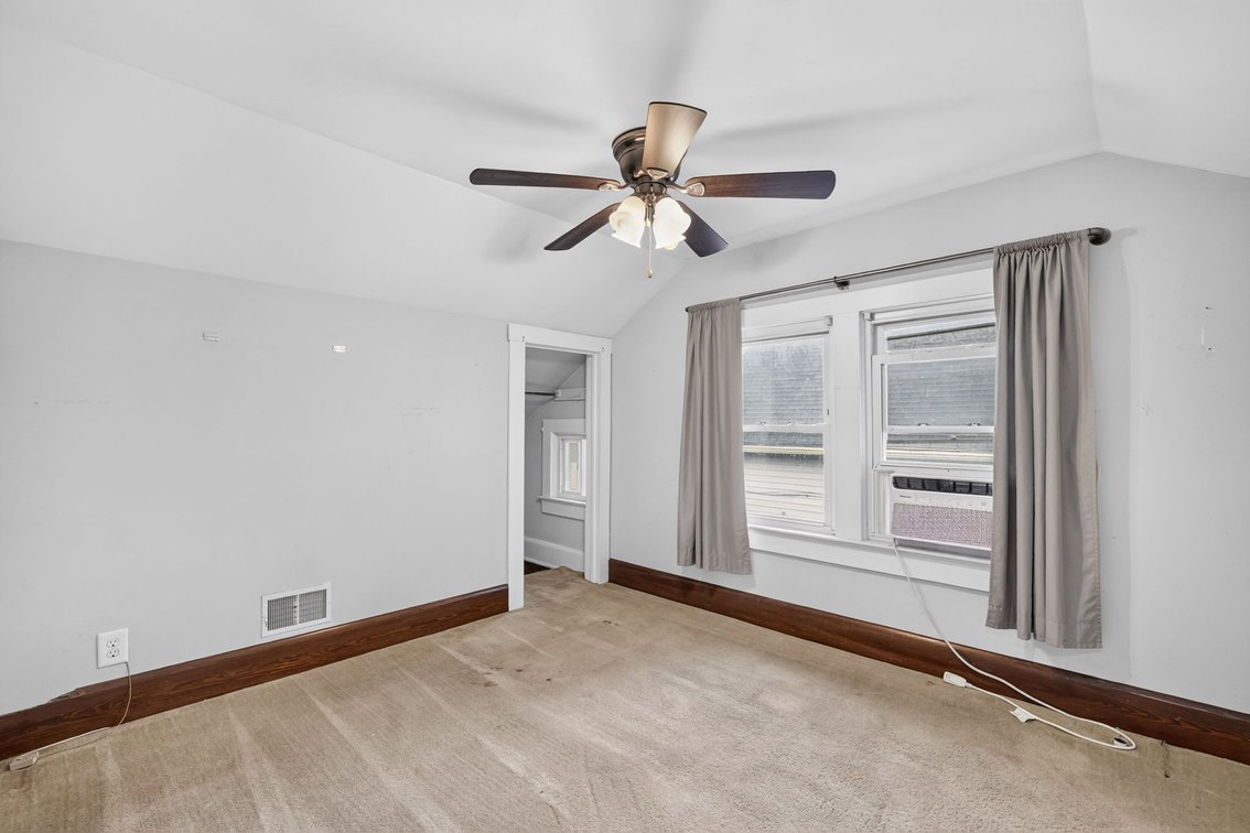 Image for MINIMUM BID AUCTION $79,000! 1962 Erie Rd