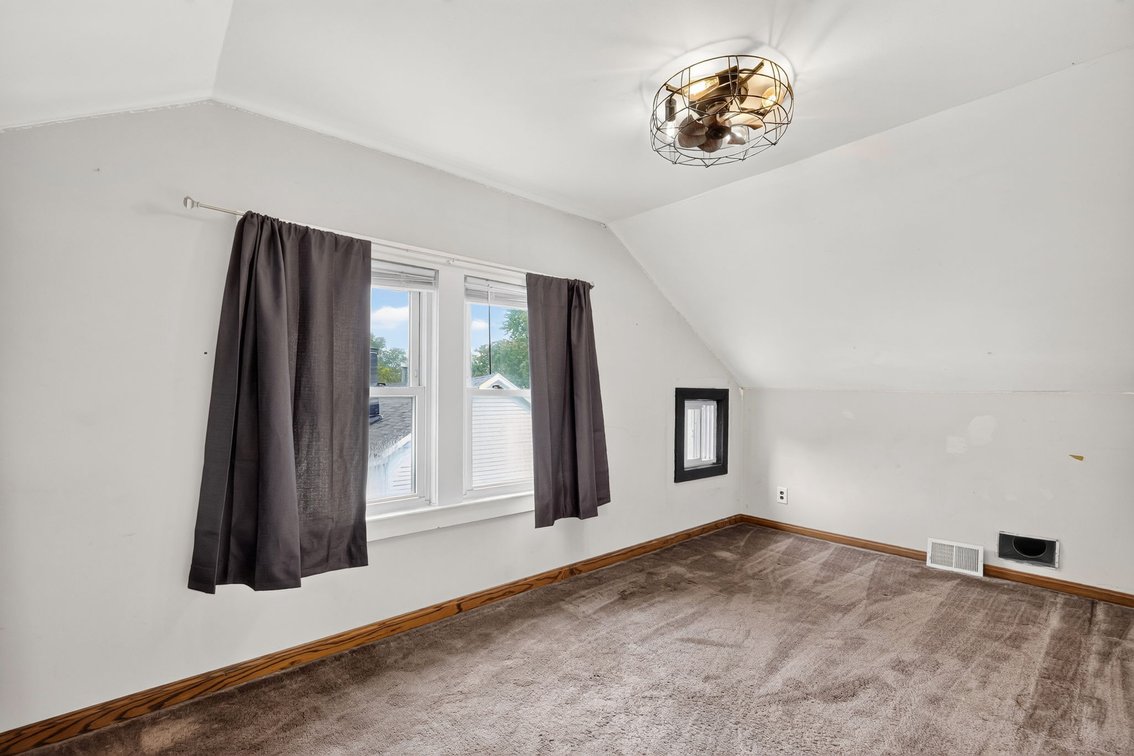 Image for MINIMUM BID AUCTION $79,000! 1962 Erie Rd