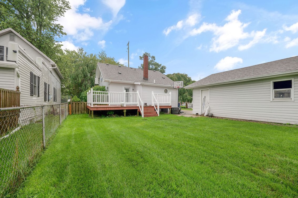 Image for MINIMUM BID AUCTION $79,000! 1962 Erie Rd