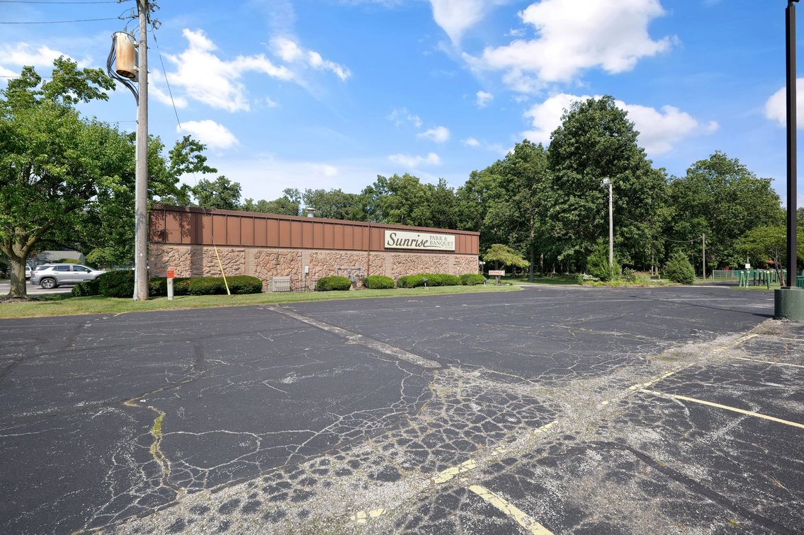 Image for TURN KEY BUSINESS AUCTION! 1460 Woodville Rd