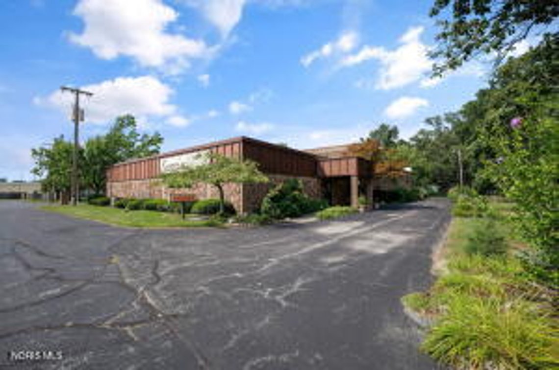 Image for TURN KEY BUSINESS AUCTION! 1460 Woodville Rd