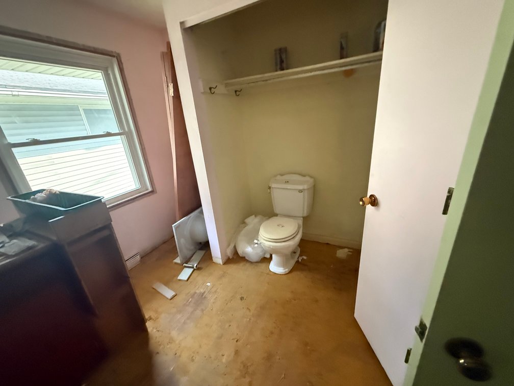Image for MINIMUM BID AUCTION $50,000! 252 Kenmore Ave
