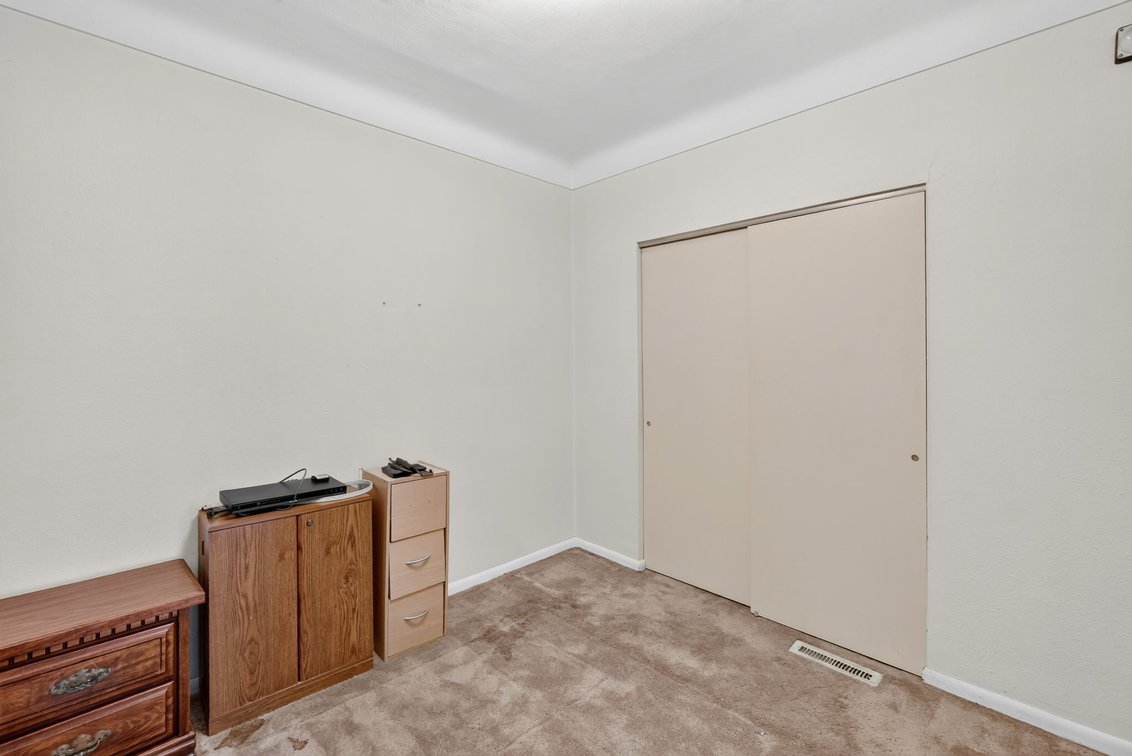 Image for MINIMUM BID AUCTION $50,000! 1825 Marne Ave