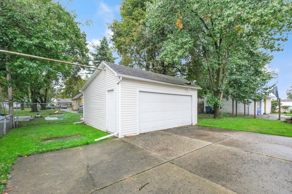 Image for MINIMUM BID AUCTION $50,000! 1825 Marne Ave