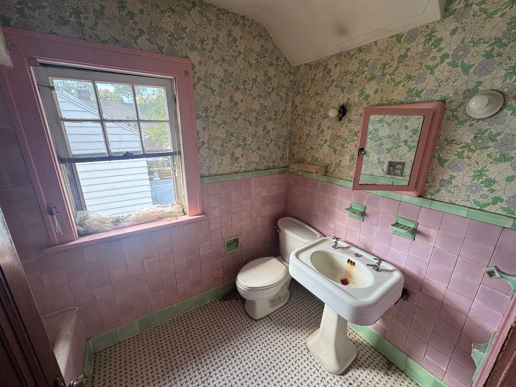 Image for MINIMUM BID AUCTION $29,000! 1830 Wellesley Dr