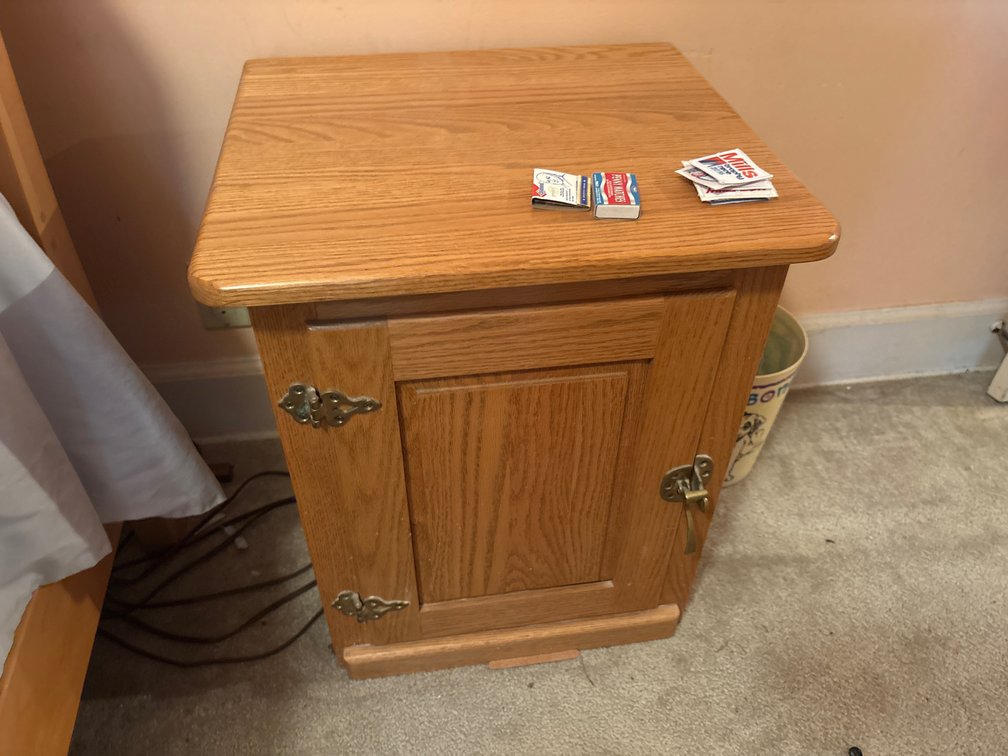 Oak Icebox-Style Single-Door Side Cabinet