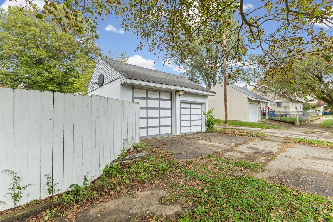 Image for MINIMUM BID AUCTION $49,000! 647 Nicholas St