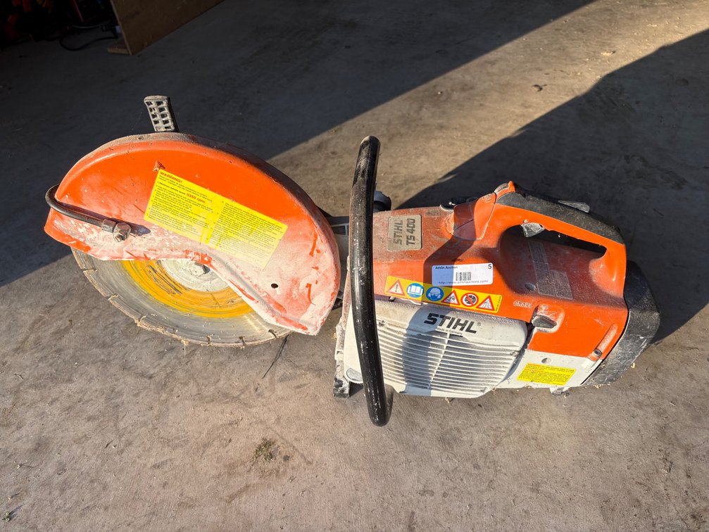 STIHL TS 400 Concrete Cut-Off Saw with 14-Inch Blade Guard