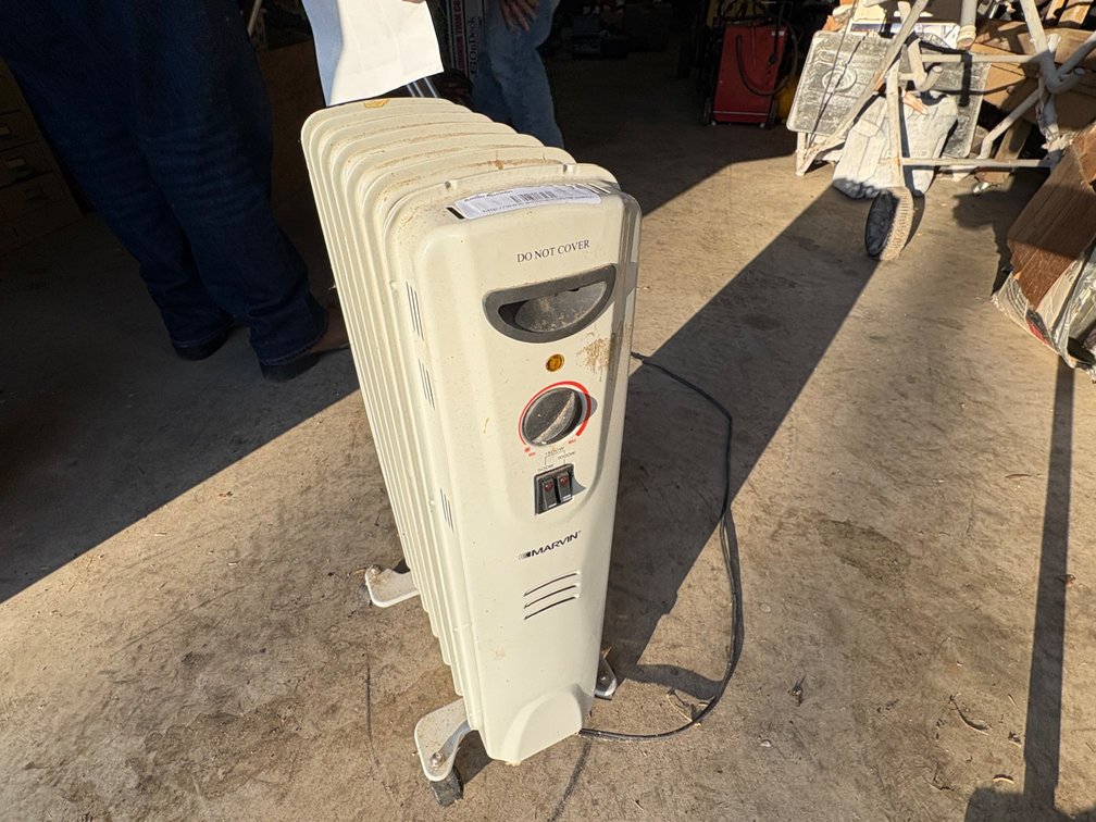 Marvin 1500W 7-Fin Oil-Filled Radiator Heater